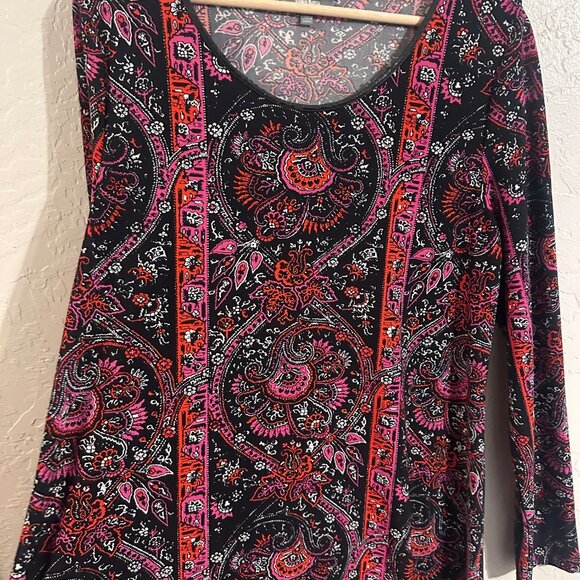 Neiman Marcus Plus Size Fuschia & Paisley Long Sleeved Hippie Midi Shift Dress - Picture 5 of 9